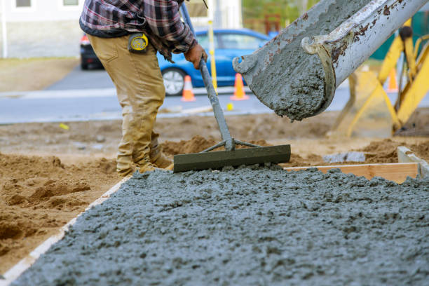 Best Commercial Concrete Services in Roseau, MN